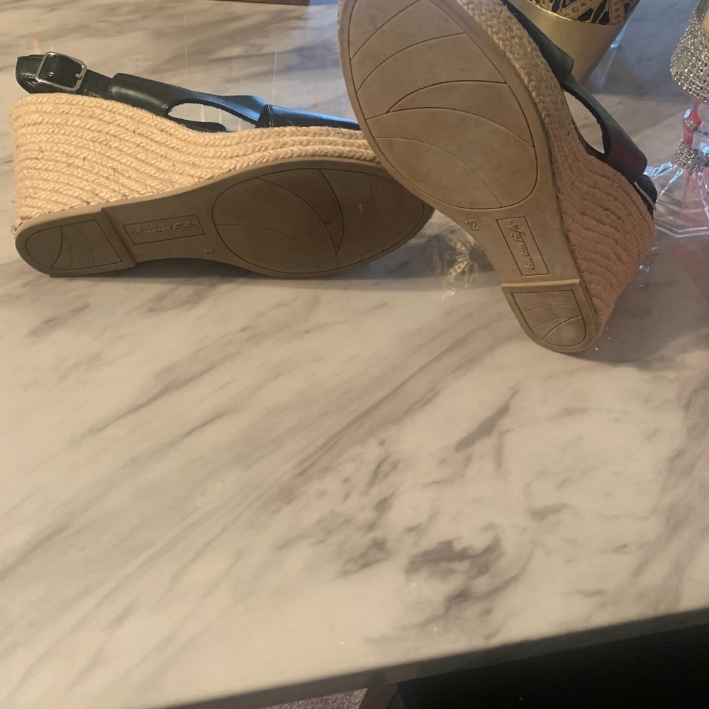 Shoes - Picture 4 of 4